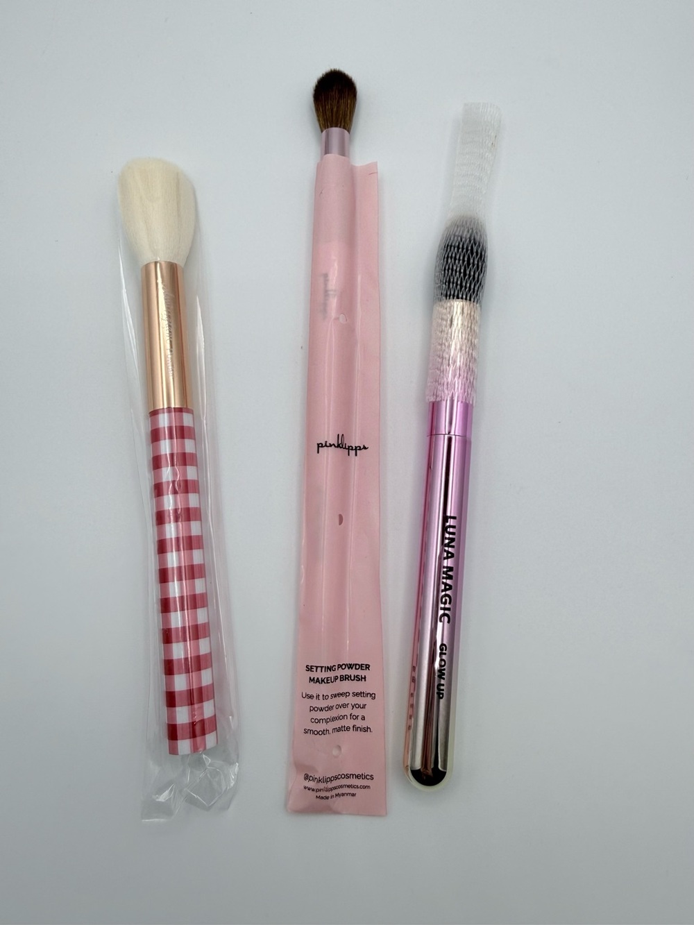 3pc NWT Makeup Brush Bundle: SLMISSGLAM, Pink Lipps, Luna Magic - $52 VALUE!